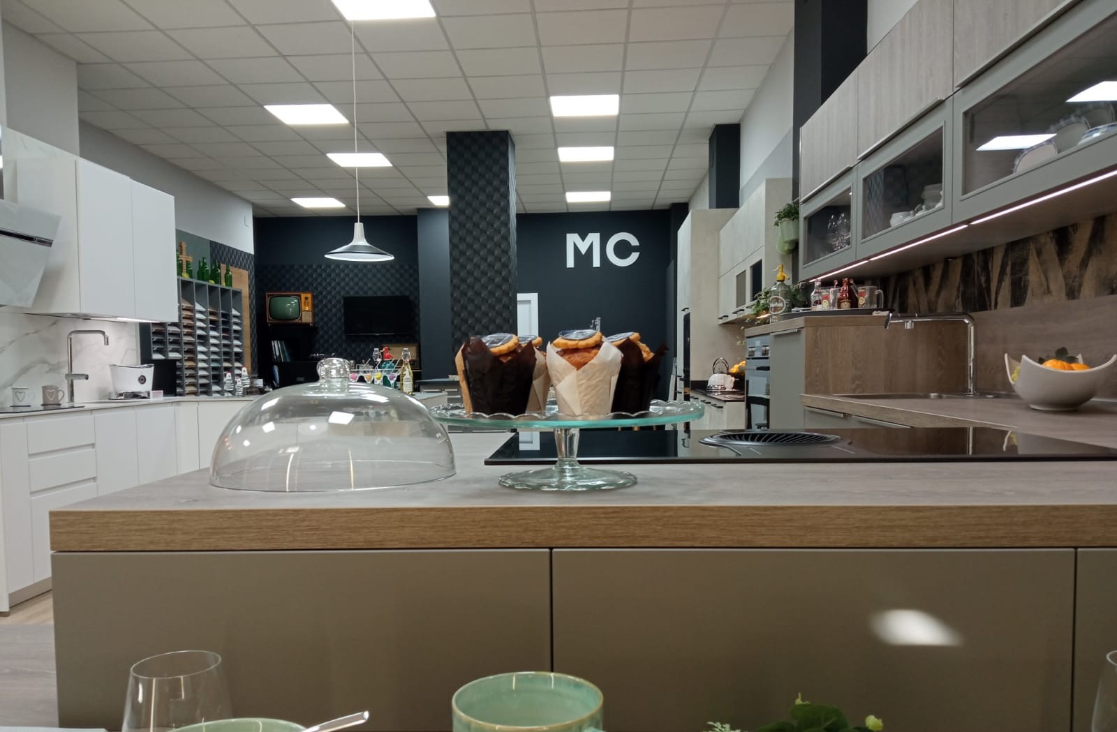 Detalle de la exposición en la tienda MC